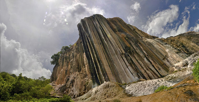 «Кипящий» водопад, Мексика